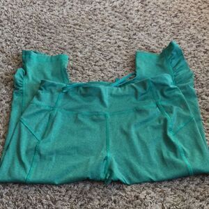 Danskin Now Capris Leggings